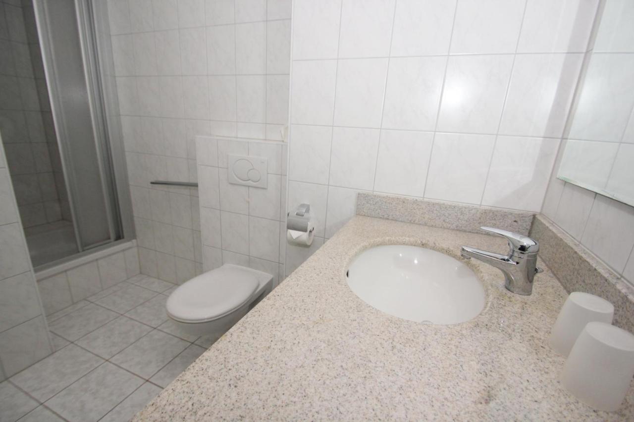 Hafenhäuser Wiek FeWo 13 Balkon, Meerblick Wiek auf Rügen Exterior foto